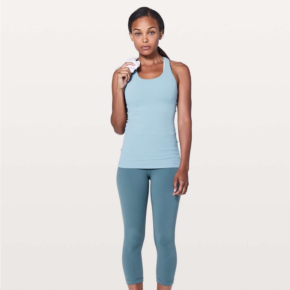 Lululemon Cool Racerback II *Nulu
Cascade Blue- size 4